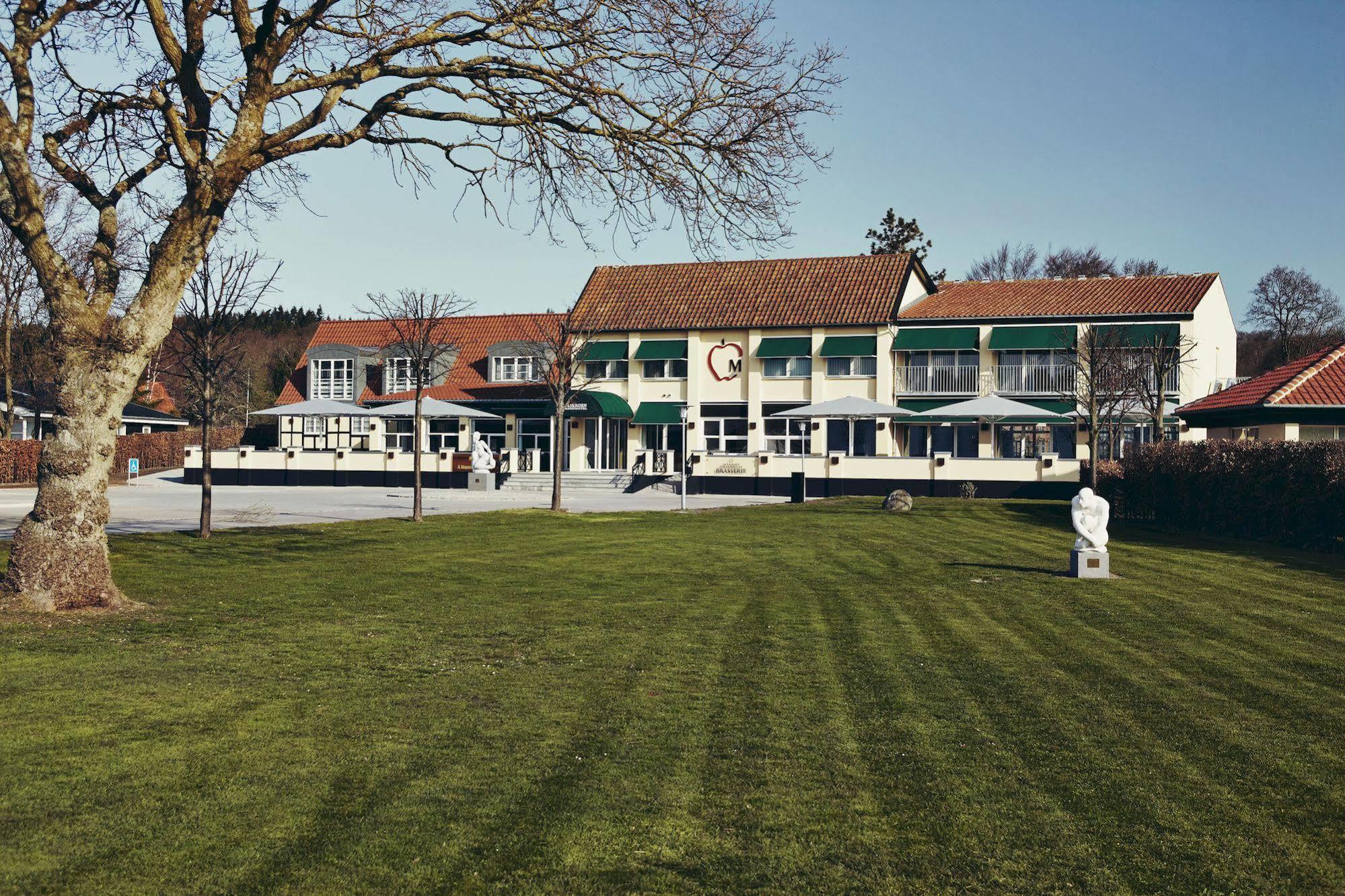 Molskroen Strandhotel Ebeltoft Ngoại thất bức ảnh