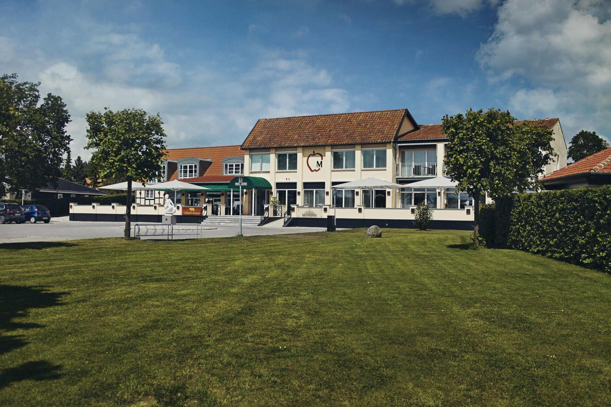 Molskroen Strandhotel Ebeltoft Ngoại thất bức ảnh