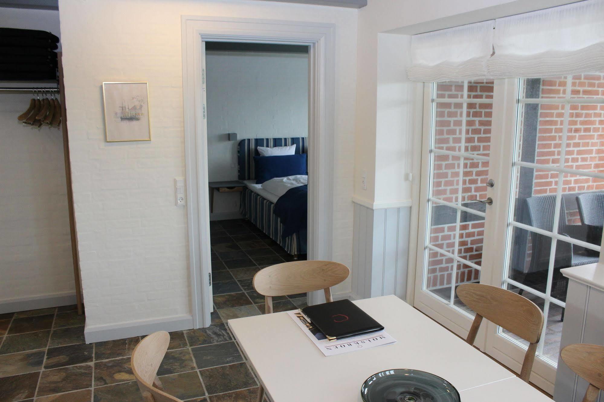 Molskroen Strandhotel Ebeltoft Ngoại thất bức ảnh